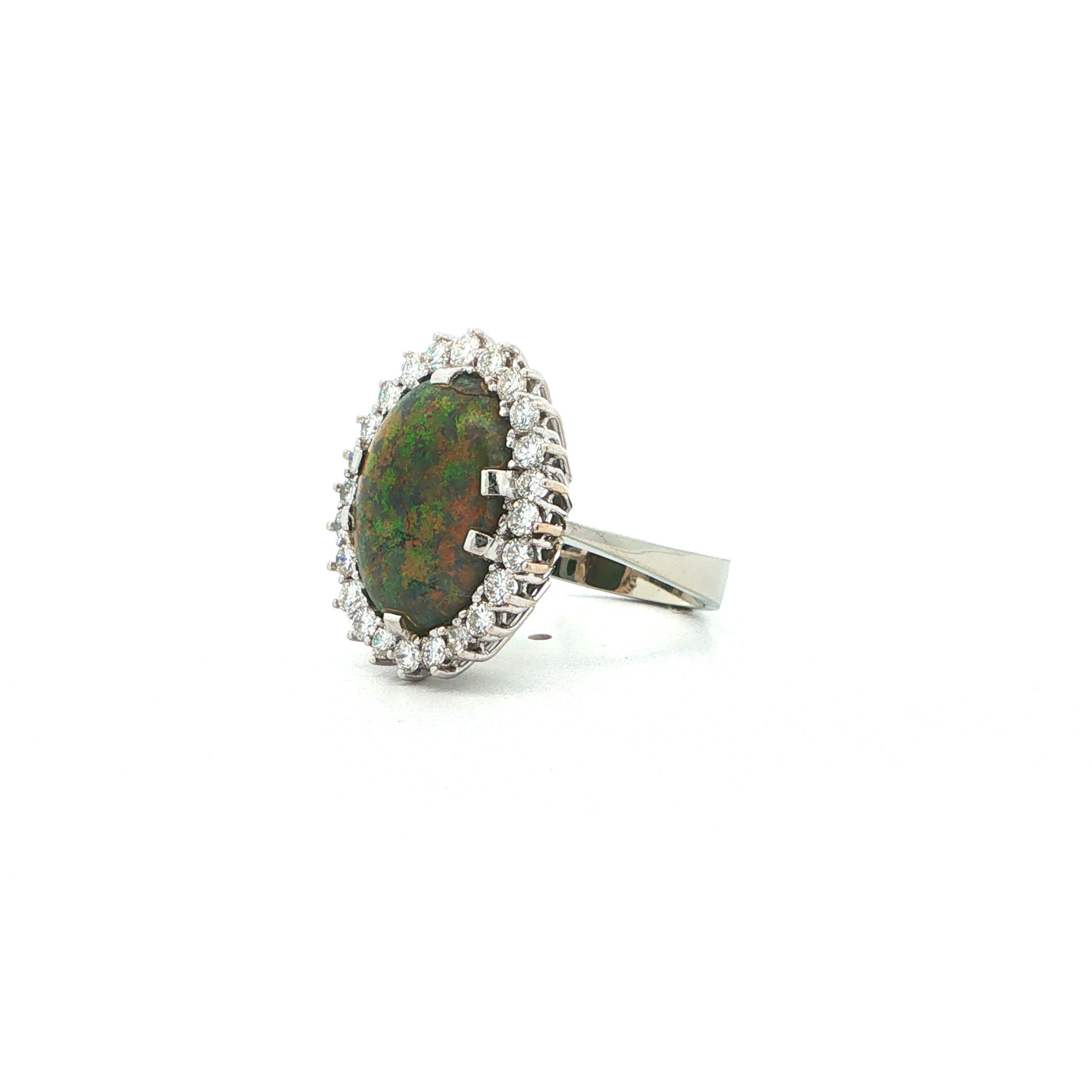 "Earth in Motion" - Vintage Ring 18 Karat Weißgold Ring mit Opal und Billanten - Juwelier Steiger