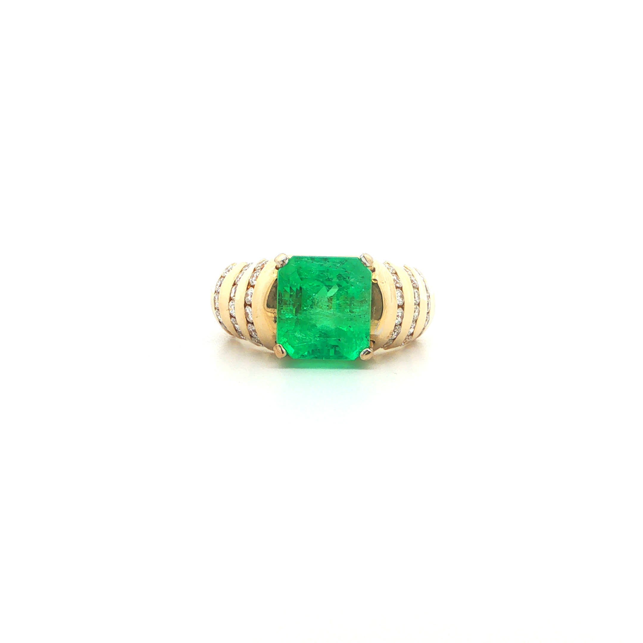 "Emerald Majesty" - Vintage Ring in 18kt Gelbgold mit Smaragd & Brillanten - Juwelier Steiger