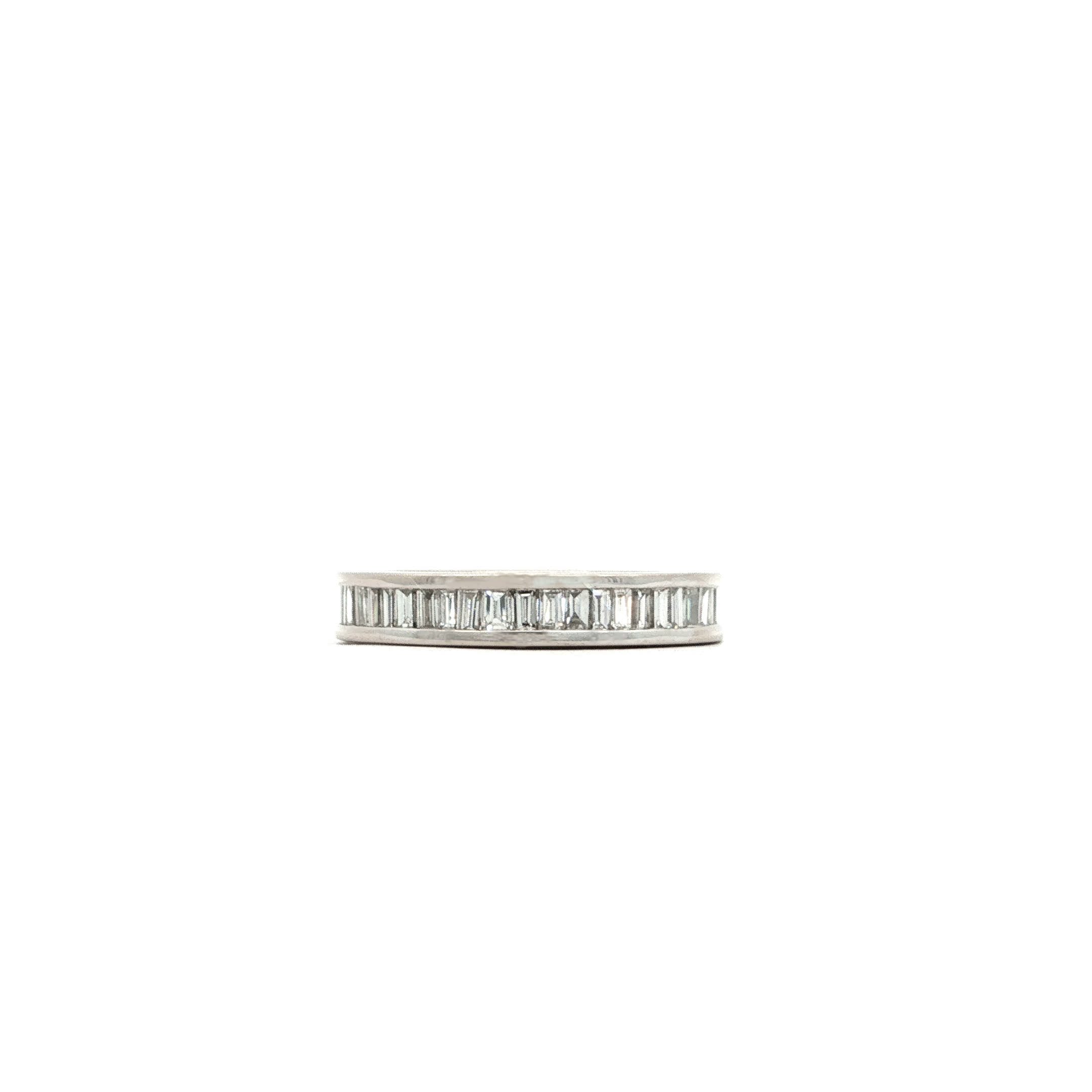 "Endless Baguette" - Moderner Memory Ring in 18kt Weißgold mit Diamanten im Baguette Schliff - Juwelier Steiger