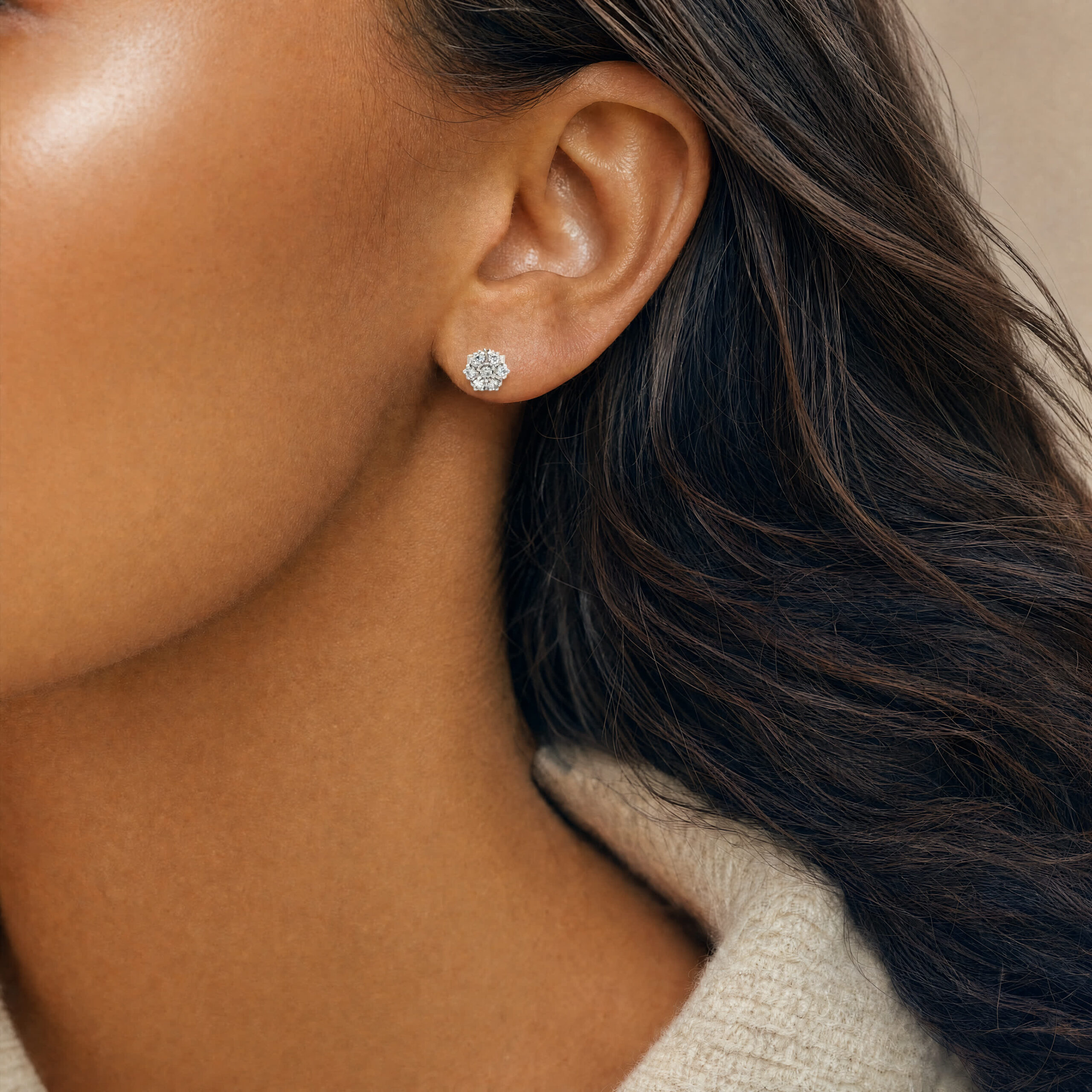 "Fine Light" - Vintage Ohrstecker in 14kt Weißgold mit Brillanten zus. 0,12ct - Juwelier Steiger