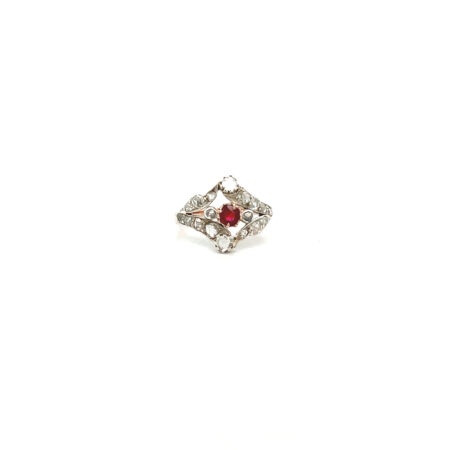 "Forever Love" - Antiker Ring in 18kt Rosegold mit Diamantrosen & Rubin