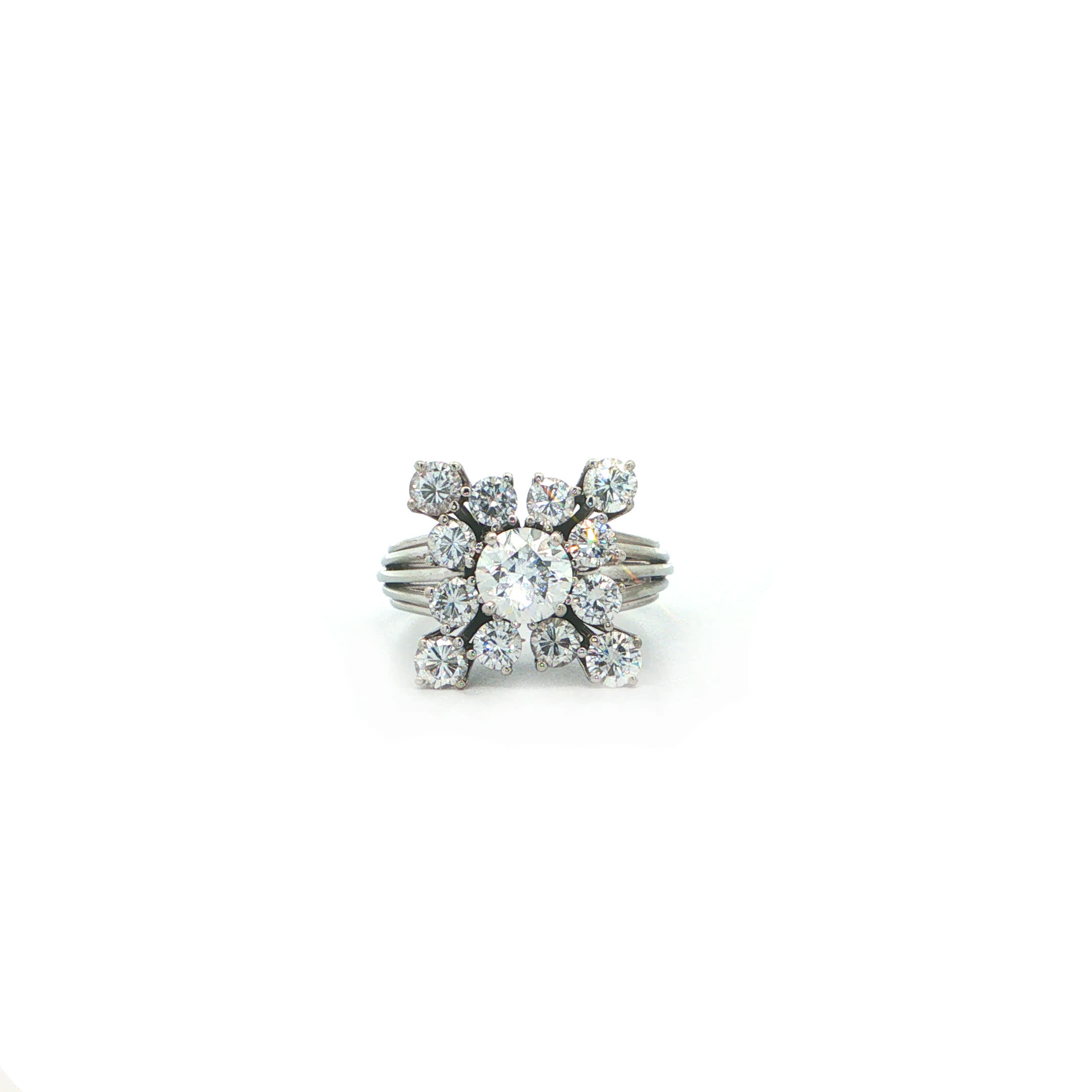 "Frozen Sparkle" - Imposanter Vintage Ring in 18kt Weißgold mit Brillanten zus. ca. 2,76ct - Juwelier Steiger