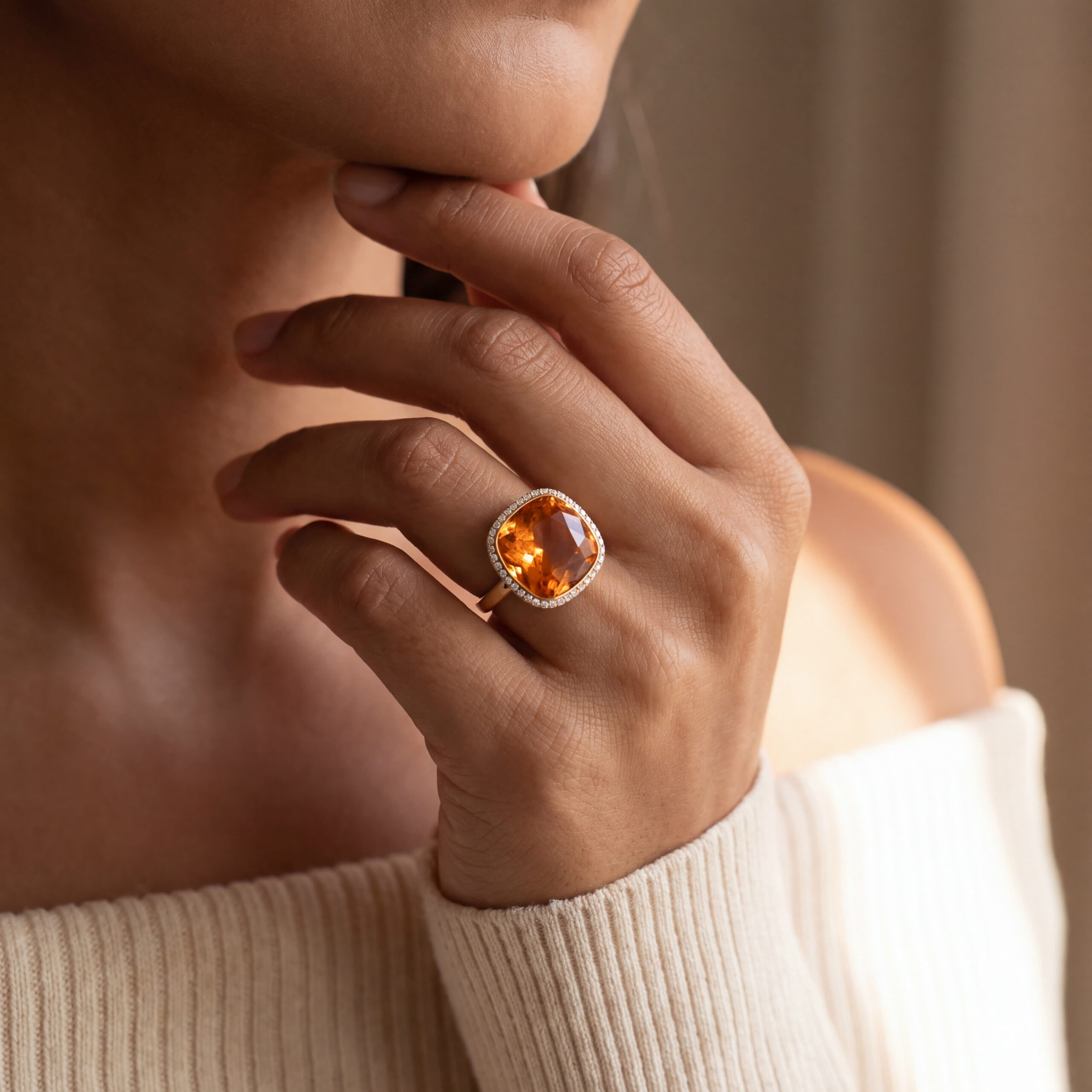 "Golden Honey" - Moderner Ring in 18kt Gelbgold mit Citrin & Diamanten - Juwelier Steiger