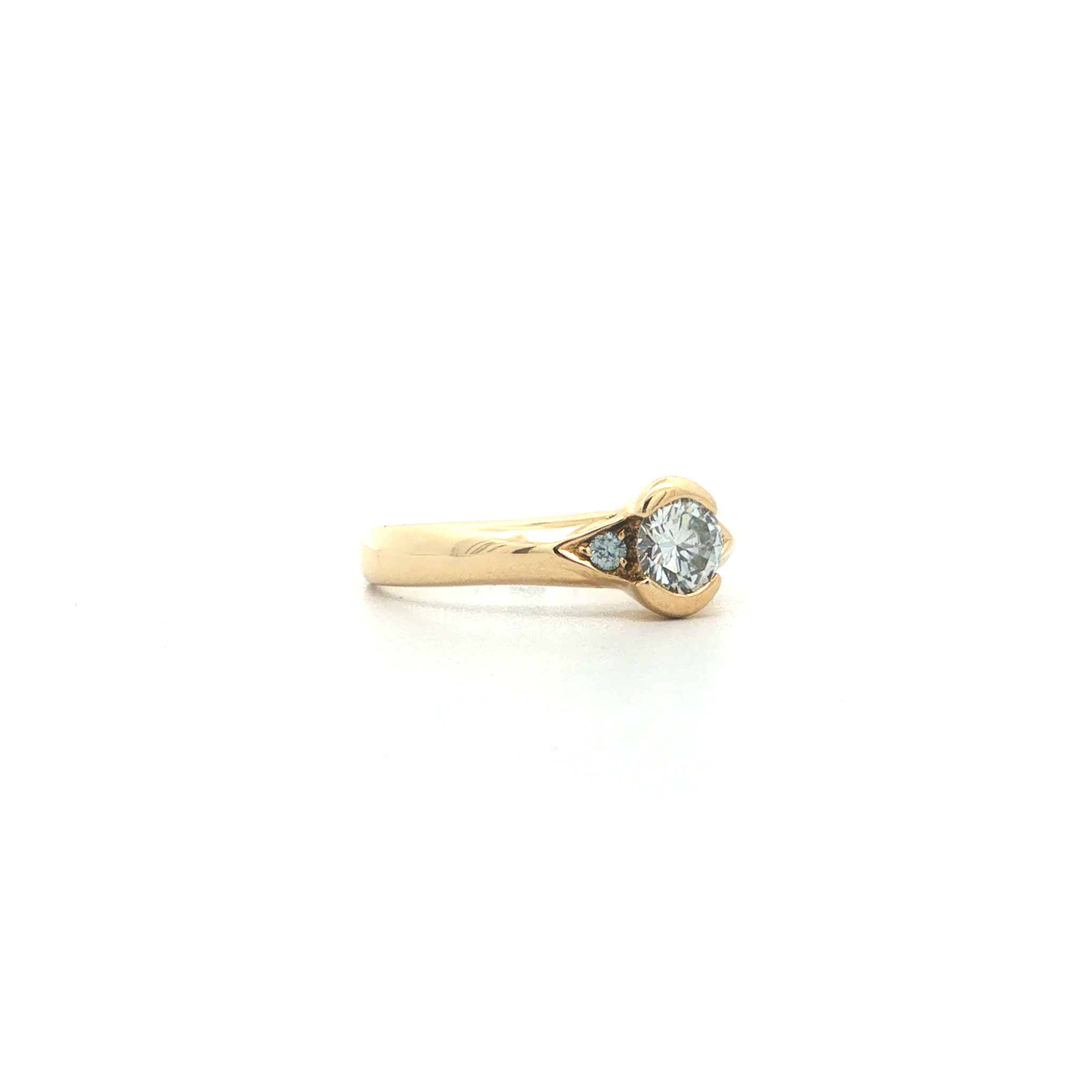 "Golden Spotlight" - Vintage Ring in 18kt Gelbgold mit Brillanten zus. ca. 0,60ct - Juwelier Steiger