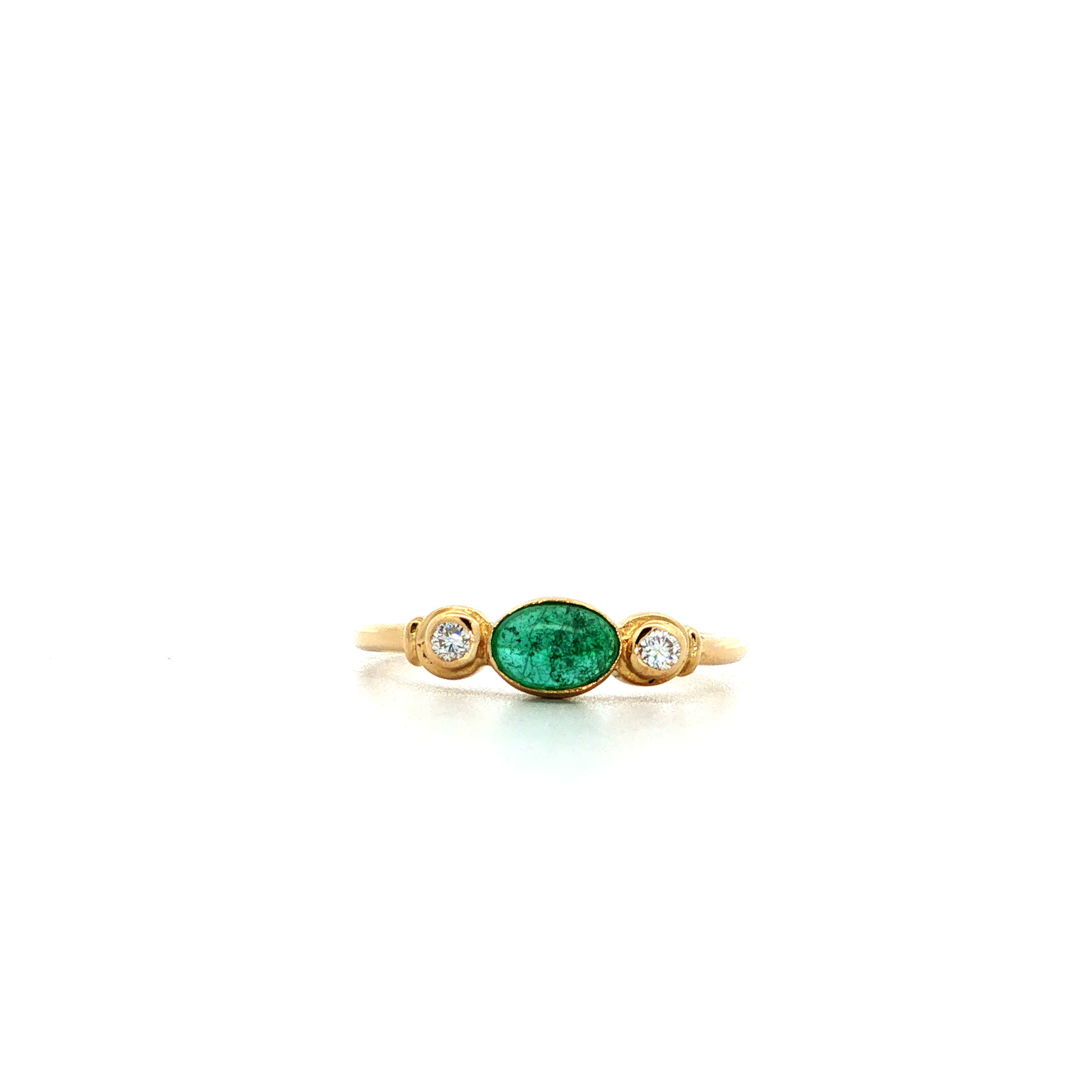"Little Emerald" - Vintage Ring in 18kt Gelbgold mit Smaragd cabochon & Brillanten - Juwelier Steiger