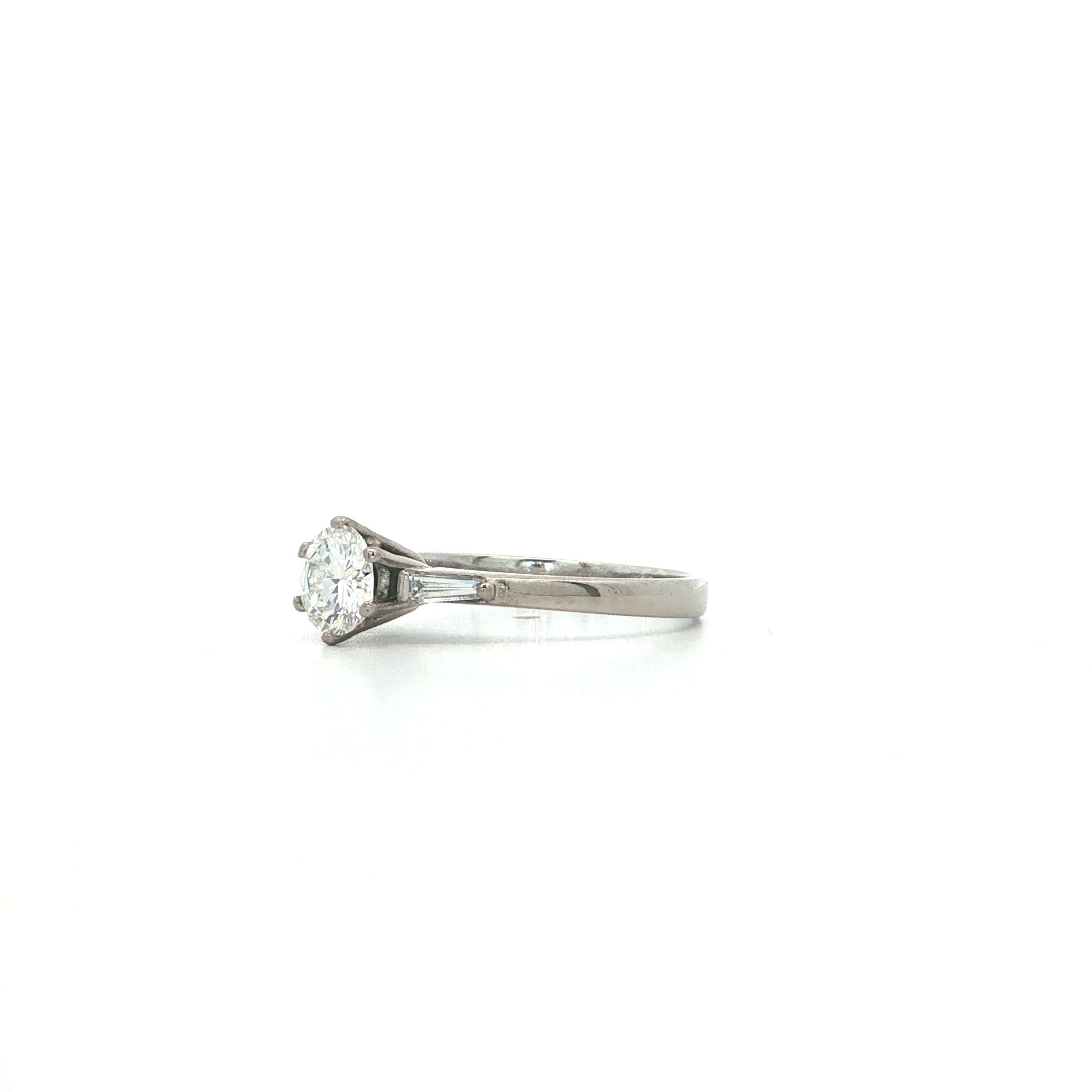 "Lupenrein" - Vintage Ring mit Brillant 0,49ct in 18kt Weißgold - Juwelier Steiger