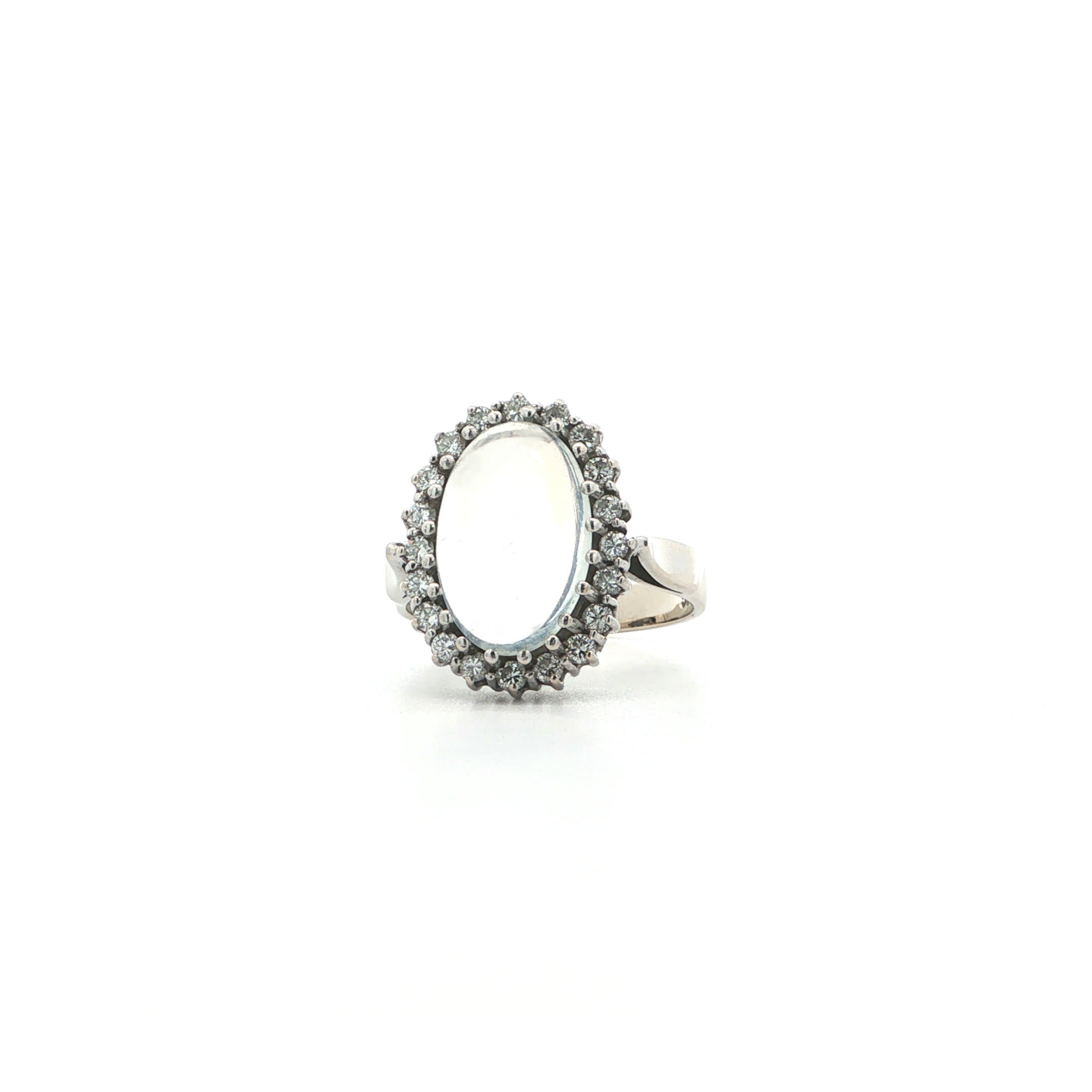 "Moonlight Halo" - Vintage Ring aus 14kt Weißgold mit Mondstein & Brillanten Entourage - Juwelier Steiger