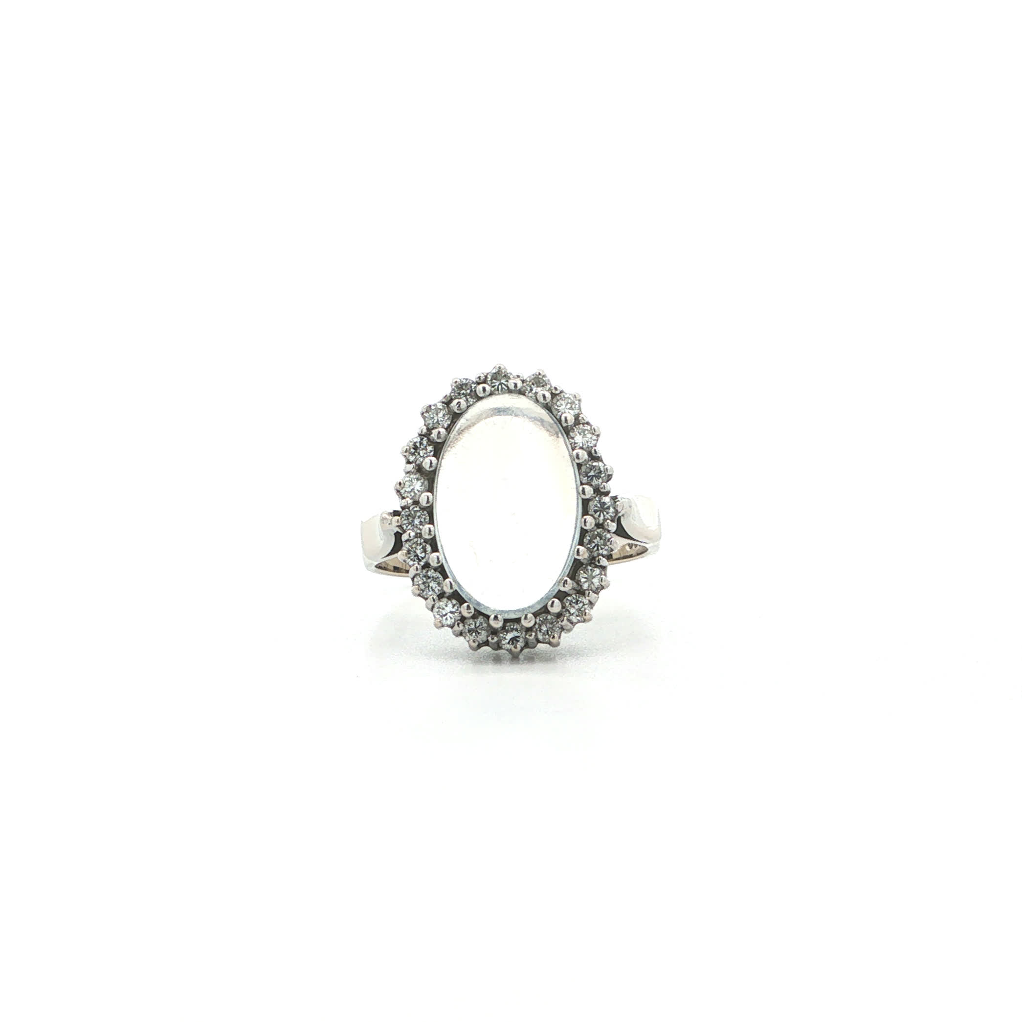 "Moonlight Halo" - Vintage Ring aus 14kt Weißgold mit Mondstein & Brillanten Entourage - Juwelier Steiger