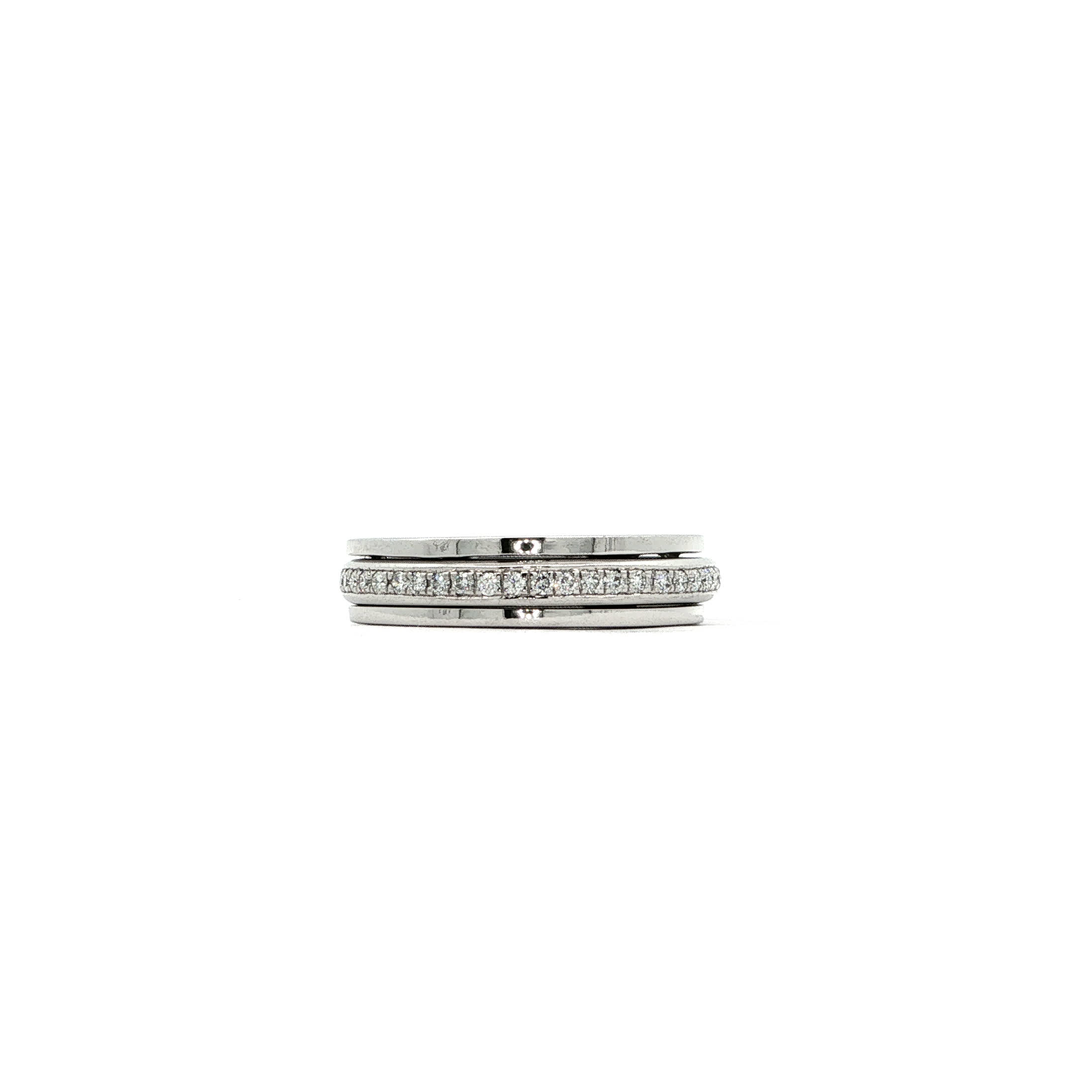 "Moving Memories" - Moderner Ring in 14kt Weißgold mit Brillanten - Juwelier Steiger