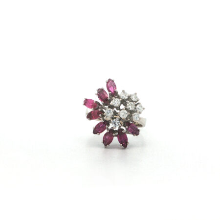 "Pink Bouquet" Vintage Ring in 14 Karat Gelbgold mit Brillanten und Spinel - Juwelier Steiger