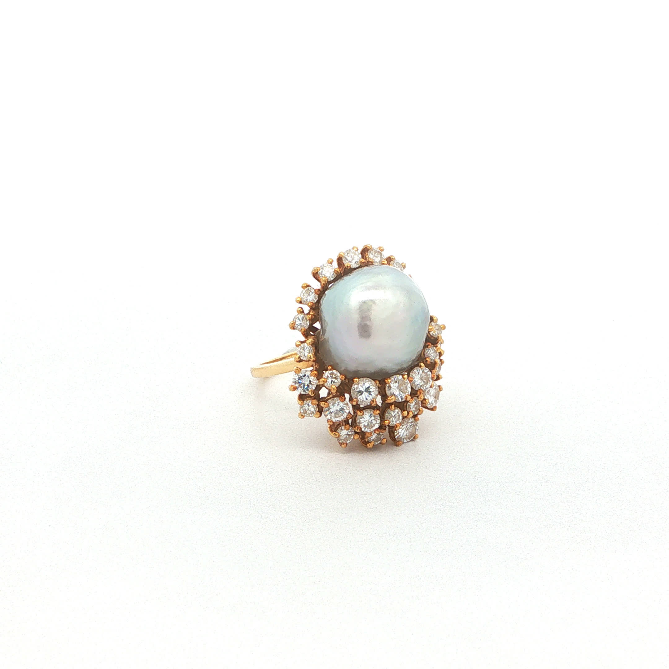 "Silberglanz" - Vintage Ring 18 Karat Gelbgold mit Naturperle - Juwelier Steiger