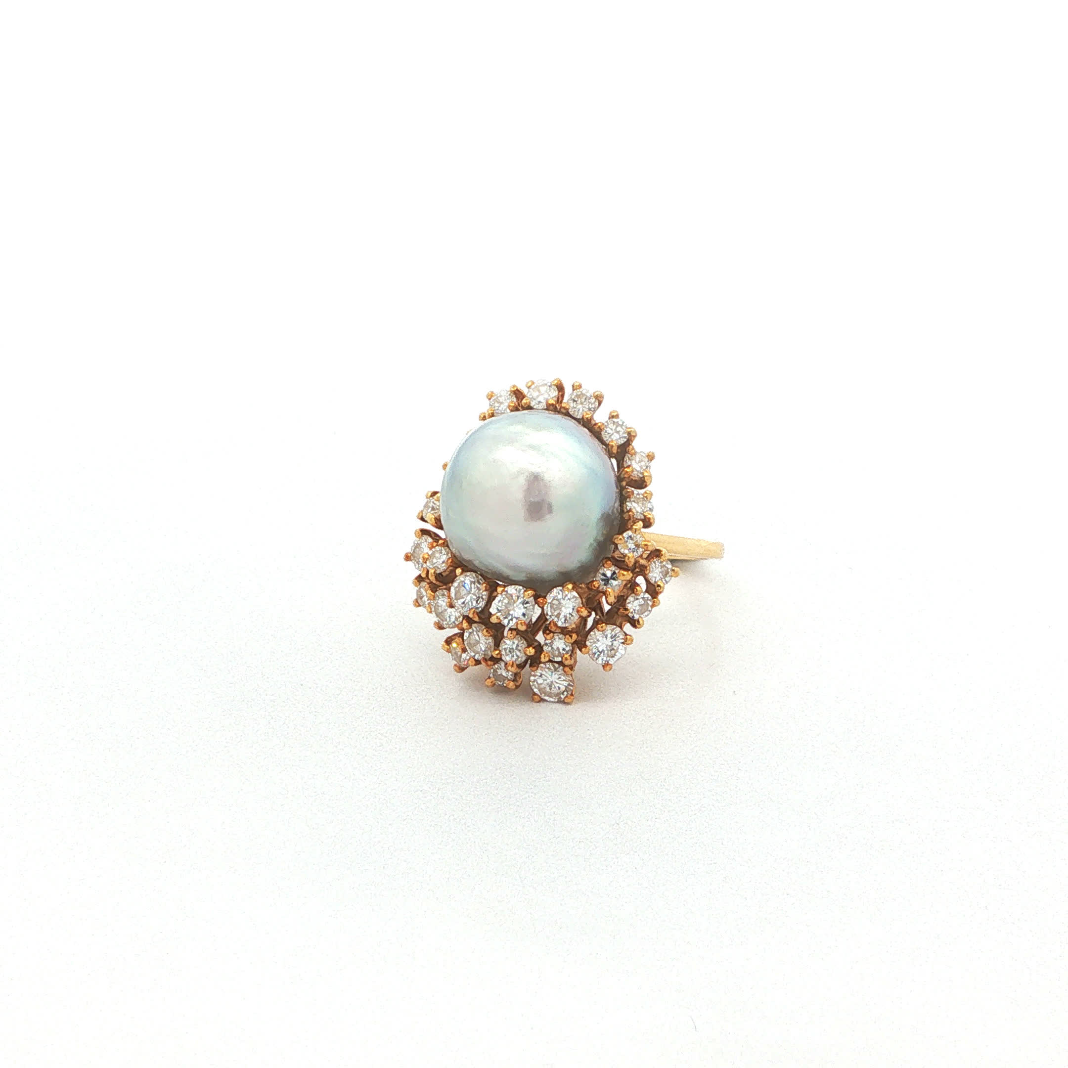 "Silberglanz" - Vintage Ring 18 Karat Gelbgold mit Naturperle - Juwelier Steiger