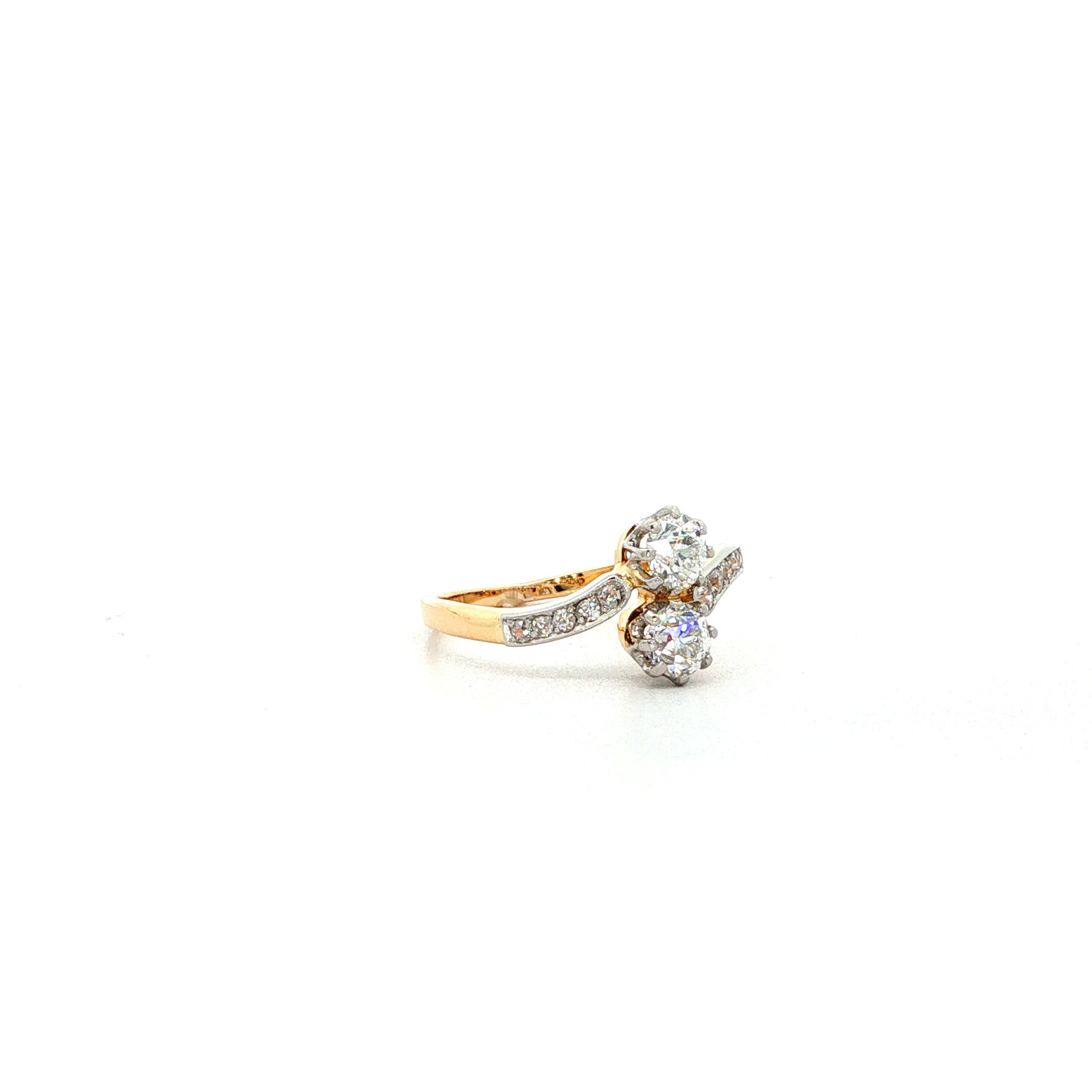 "Toi et Moi" - Antiker Ring in 18kt Gelbgold mit Diamanten im Altschliff - Juwelier Steiger