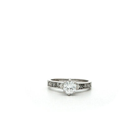 "Vintage Yes" Vintage Ring in 14 Karat Weißgold mit Brillant - Juwelier Steiger