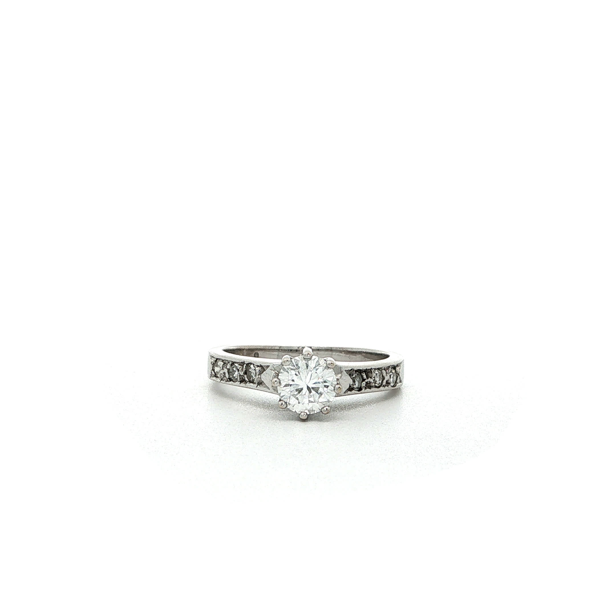 "Vintage Yes" Vintage Ring in 14 Karat Weißgold mit Brillant - Juwelier Steiger