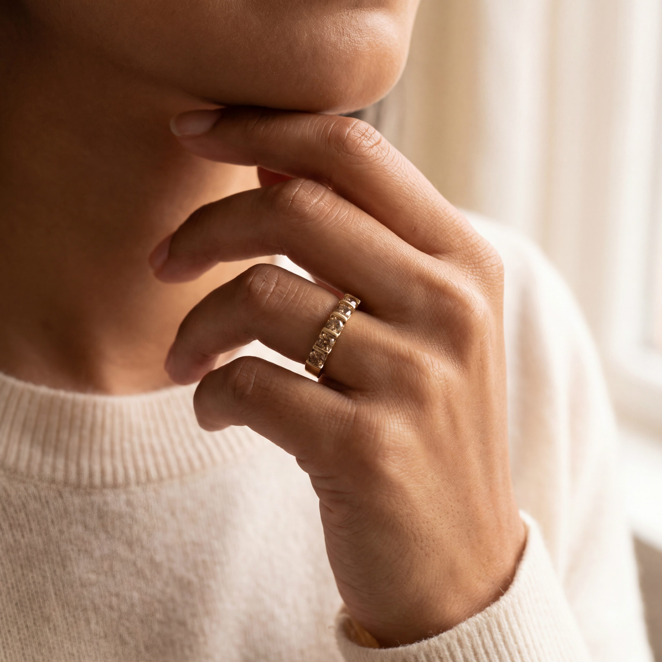 "Champagne in a row" - Vintage Ring in 14kt Gelbgold mit Brillanten - Juwelier Steiger