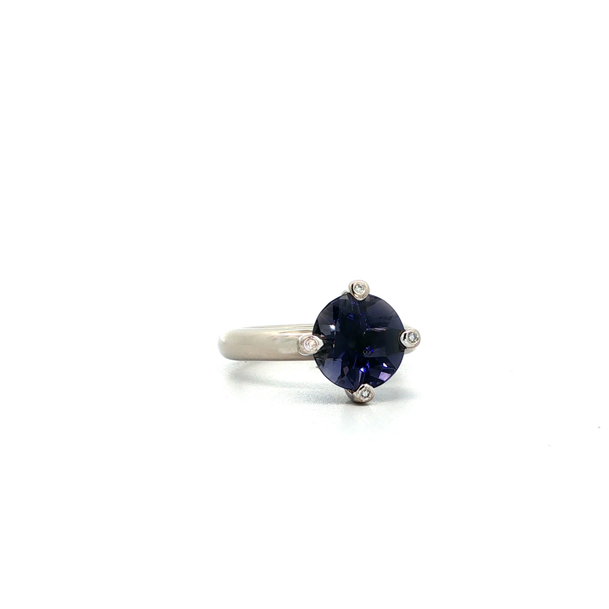 "Deap blue ocean" Vintage 18 Karat Weißgold Ring mit Tansanit