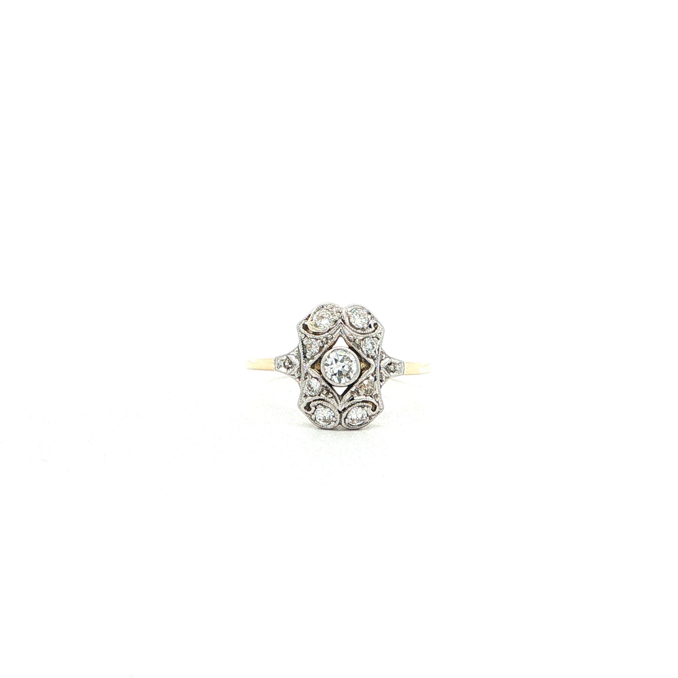 "Deco Darling" - Antiker Art Déco Ring mit Diamanten im Altschliff - Juwelier Steiger