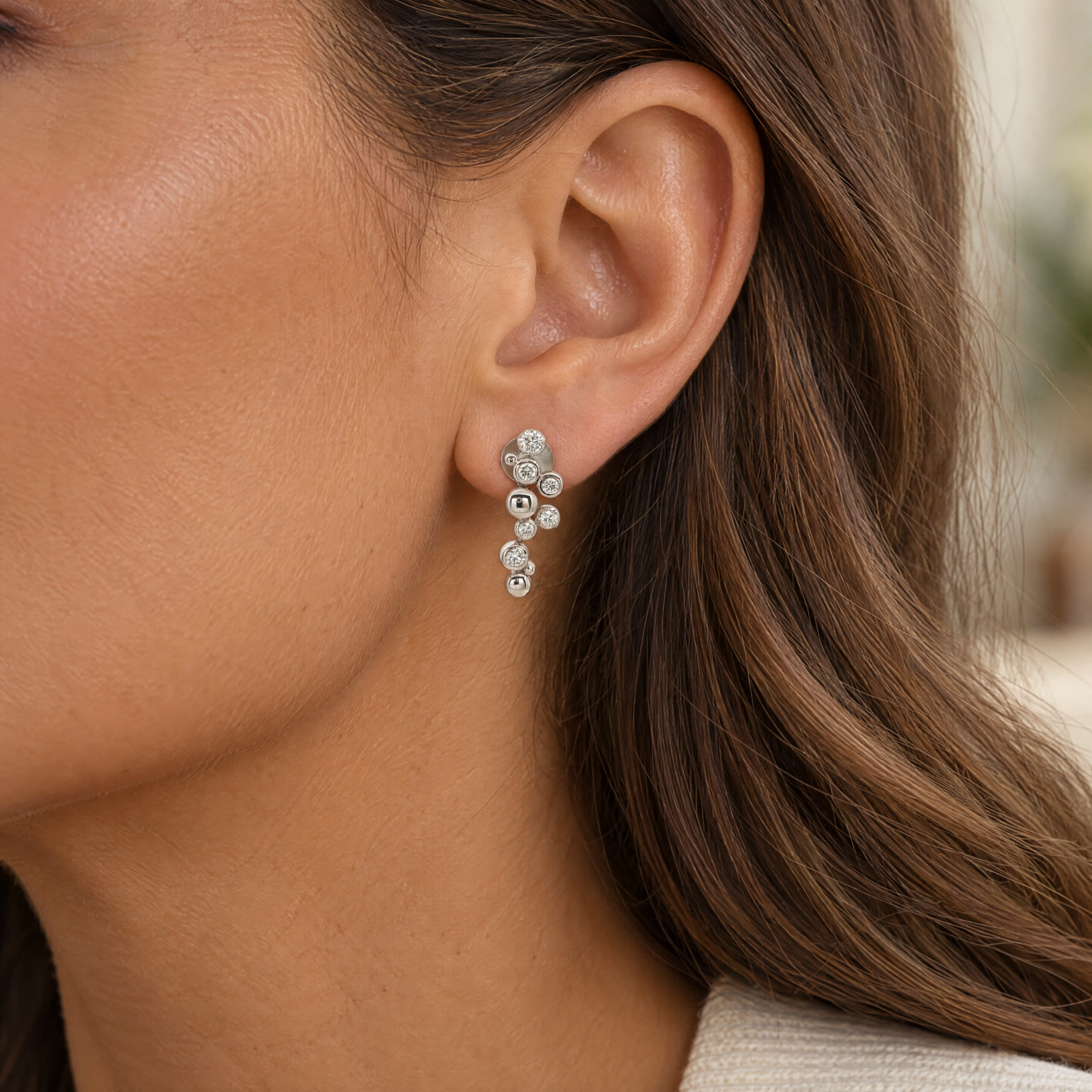 "Diamond Bubbles" - Moderne Ohrstecker in 18kt Weißgold mit Brillanten zus. ca. 1,30ct - Juwelier Steiger