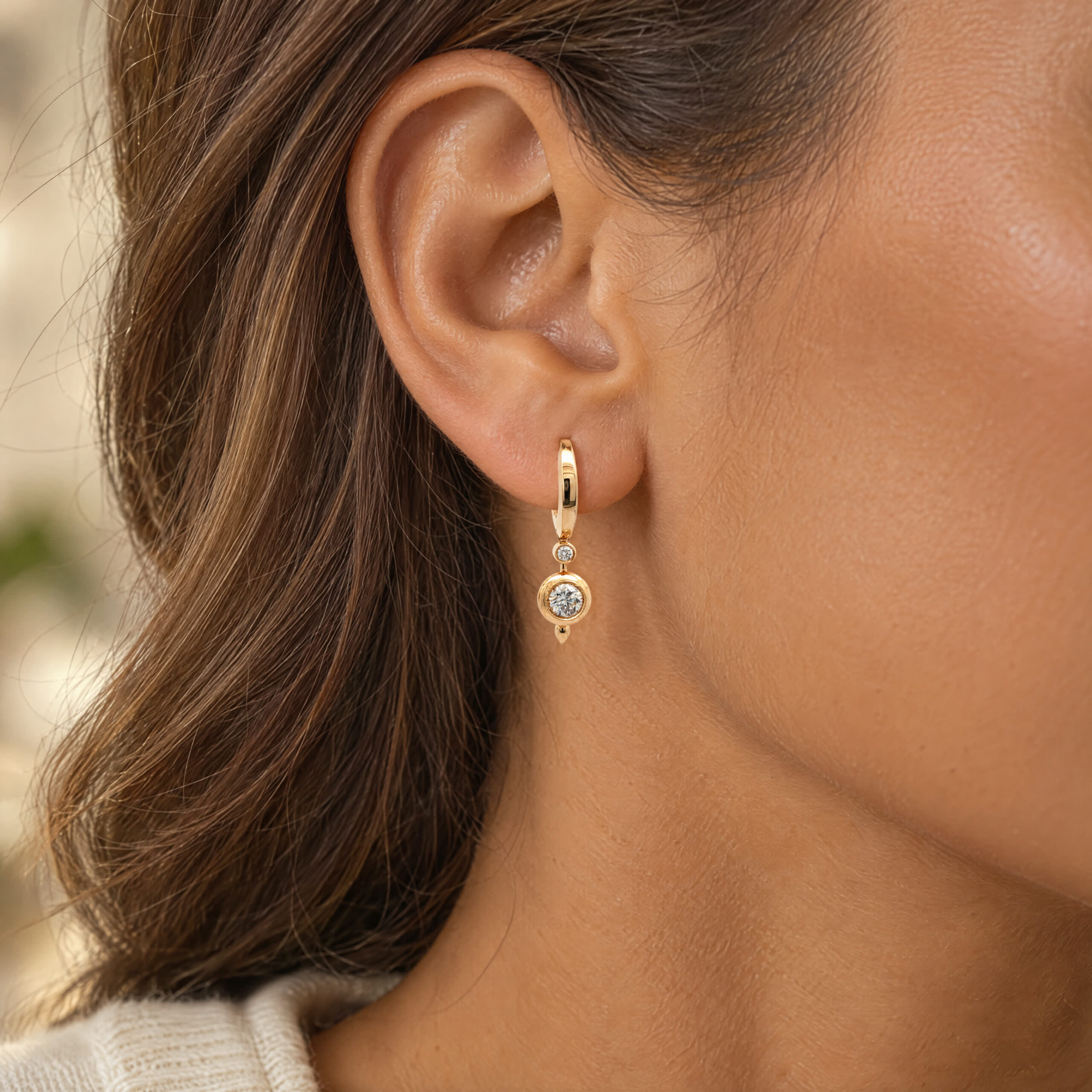 "Golden Drop" - Moderne Creolen in 18kt Rosegold mit Brillanten - Juwelier Steiger