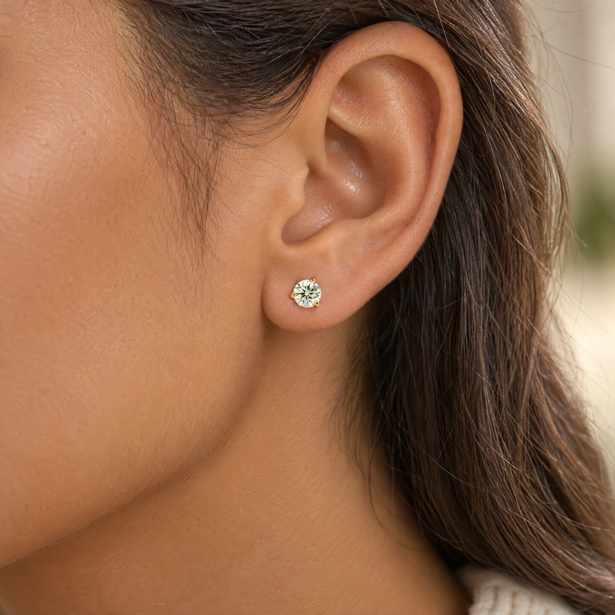 "Golden Eye"- Vintage Ohrstecker mit Brillanten in 18 Karat Gelbgold
