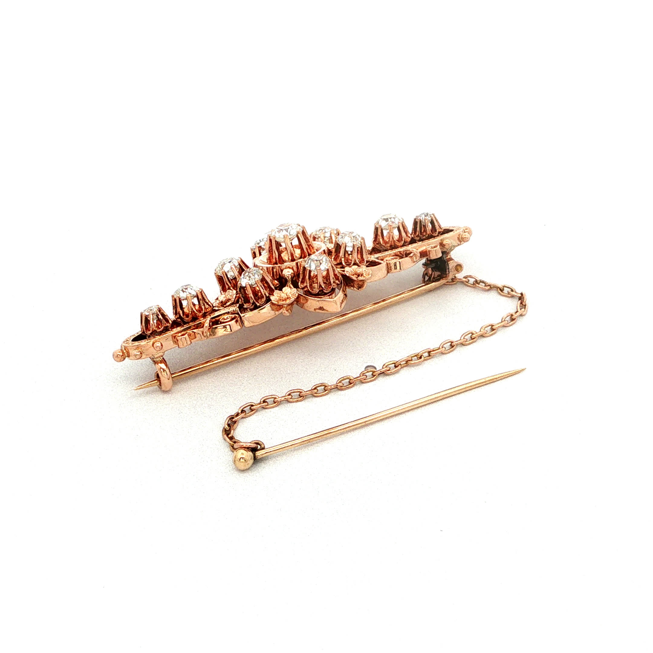 "Goldene Blütenpoesie" - Antike Brosche in 14kt Rosegold mit Diamanten im Altschliff - Juwelier Steiger