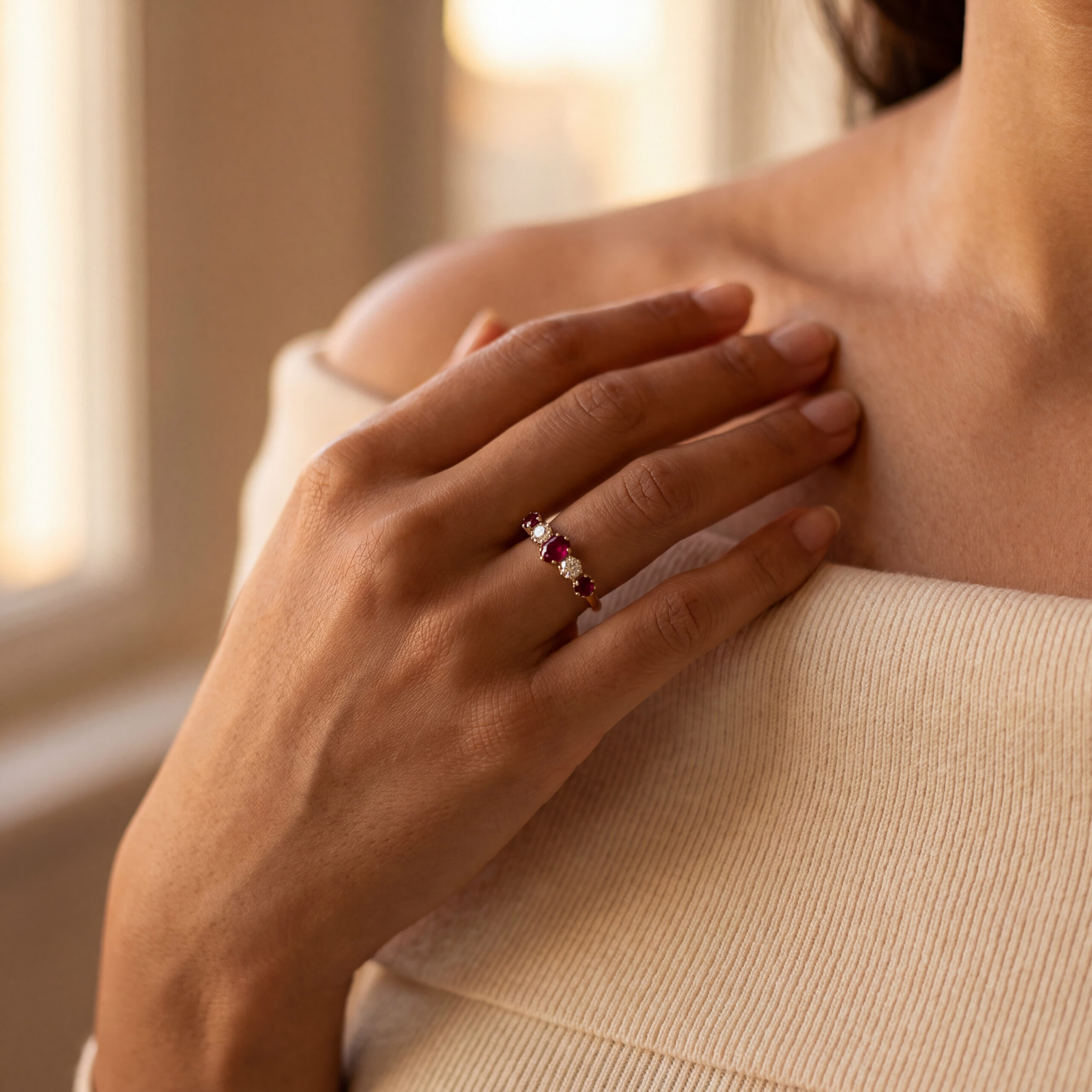 "Ruby is Queen" - Vintage Ring in 18kt Gelbgold mit Rubinen und Brillanten - Juwelier Steiger