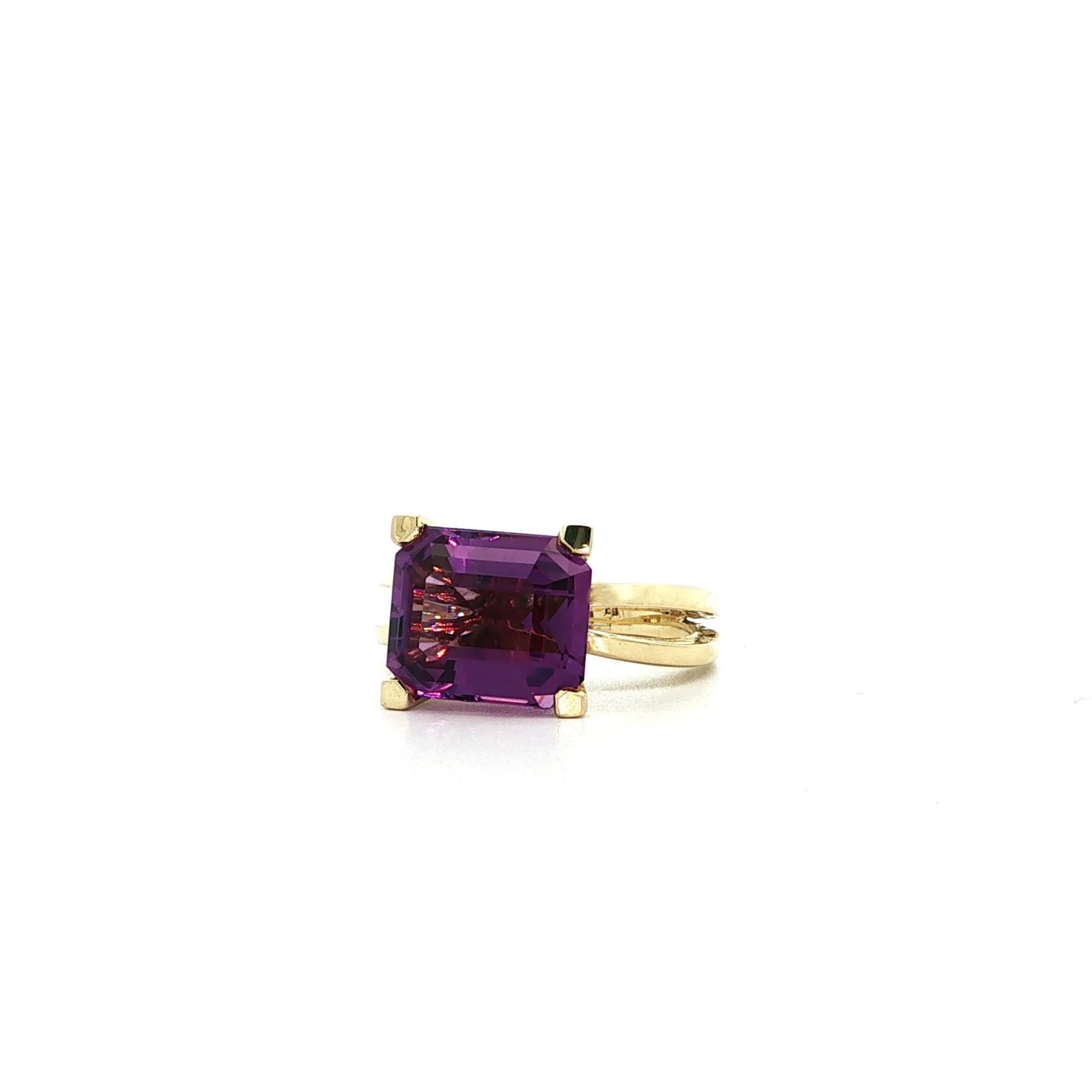 "Straight Purple" Vintage 18 Karat Gelbgold Ring mit Amethyst