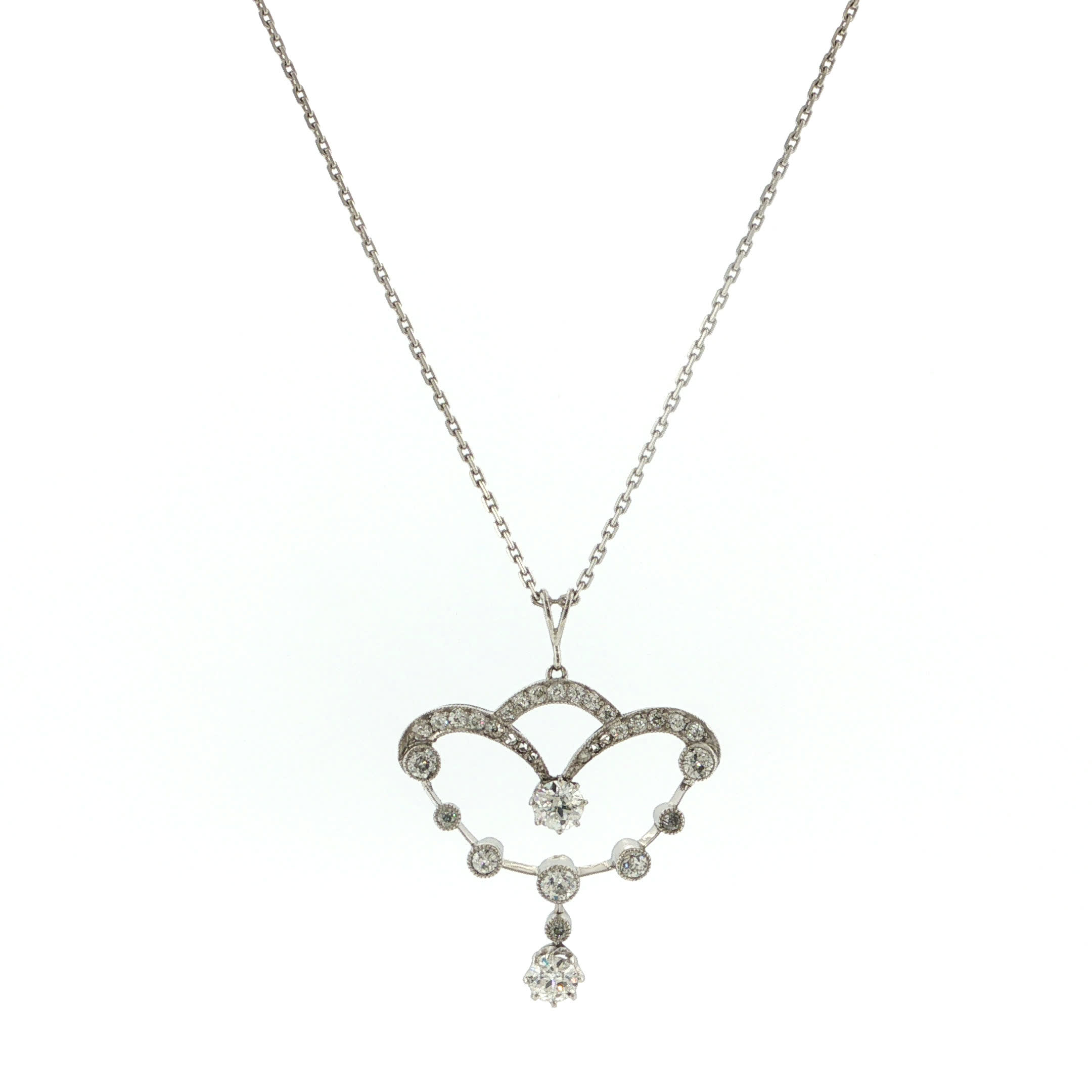 "Ètoile de Platine" - Antike Kette mit Platin Anhänger besetzt mit Diamanten - Juwelier Steiger