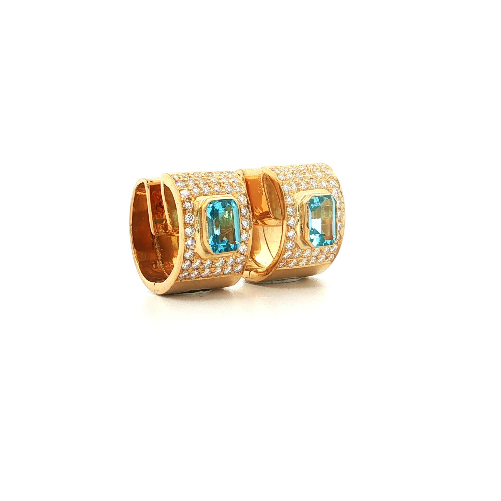 "Topaz dancing with Diamonds" - Vintage Creolen mit Topaz und Brillanten in 18 Karat Gelbgold
