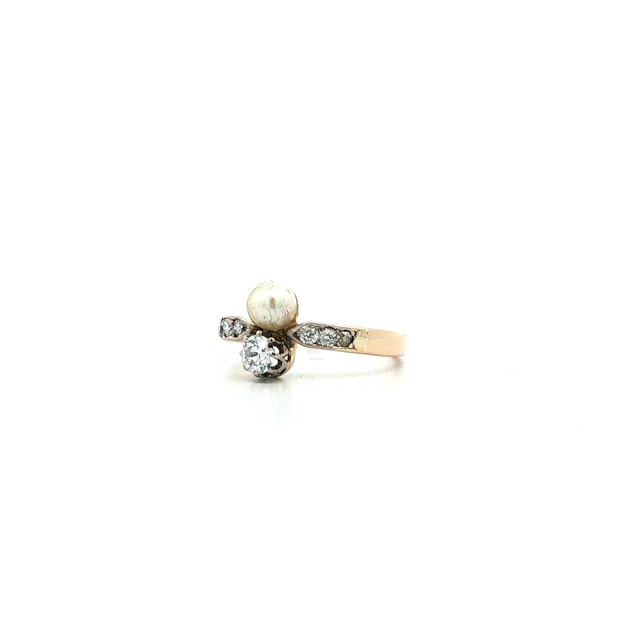 "Zwei Seelen" - Antiker Toi et Moi Ring in 14kt Gelbgold mit Diamanten & Perle - Juwelier Steiger